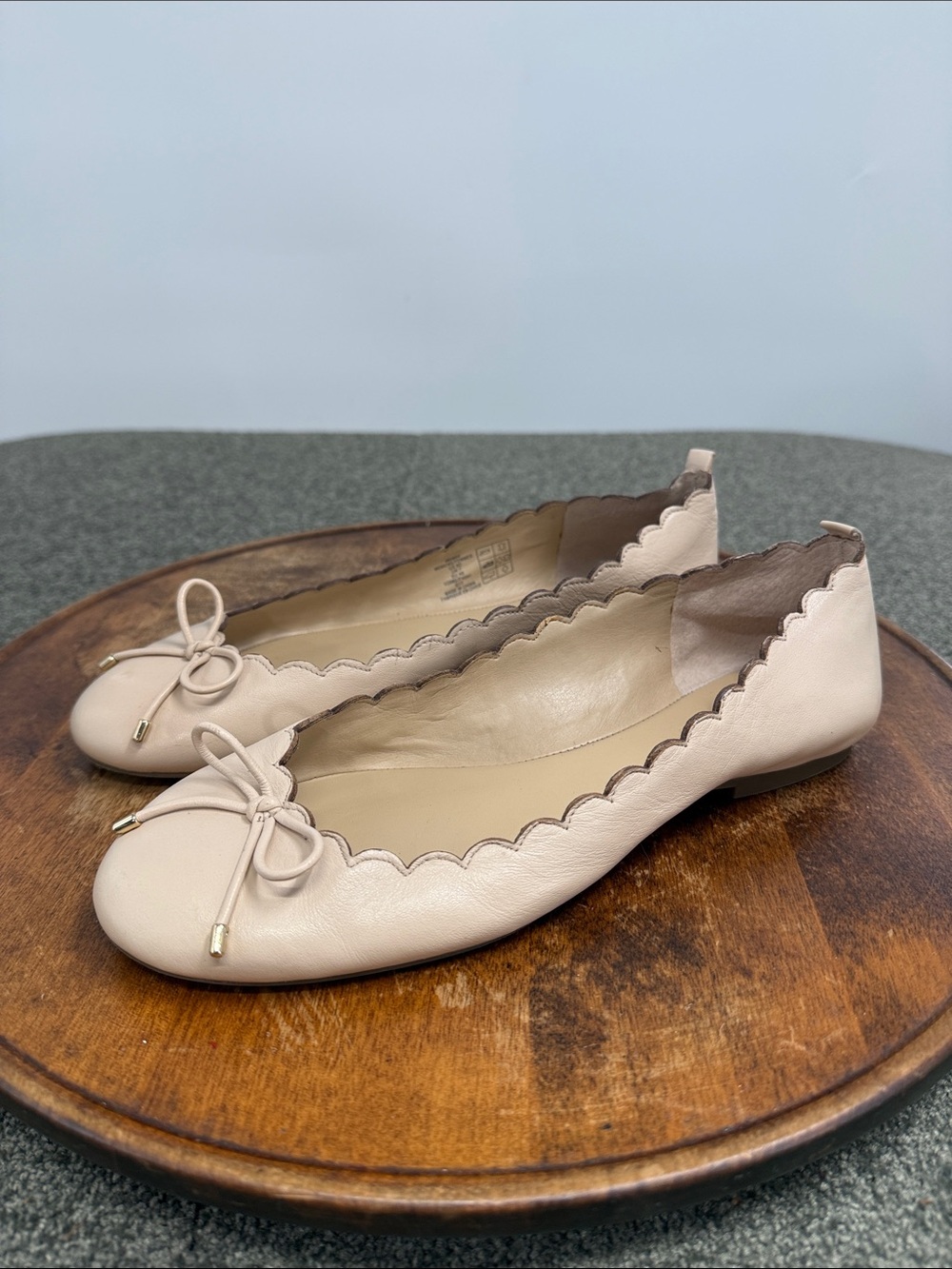 Lands End Shoes Wm 9 D Wide Scalloped Ballet Flats Tie Bow Light Beige Slip On